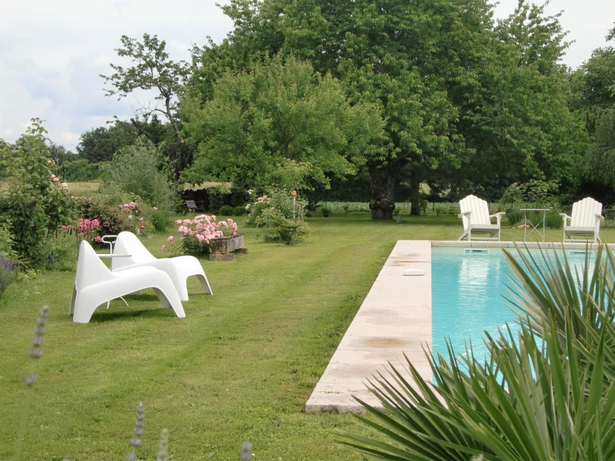 Bed and Breakfast Du Cote De L'Ombriere Geay  Екстер'єр фото