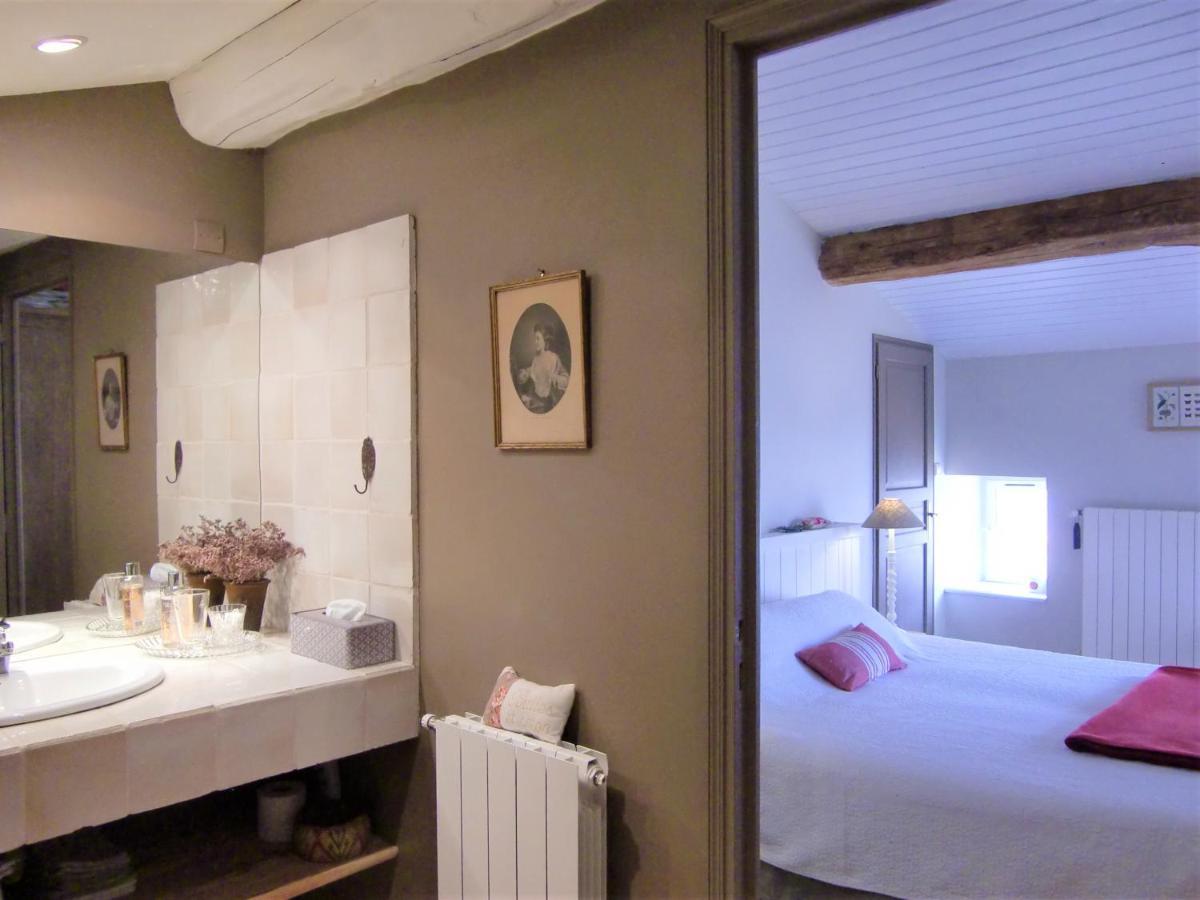 Bed and Breakfast Du Cote De L'Ombriere Geay  Екстер'єр фото